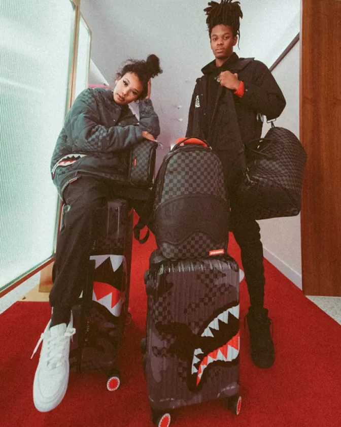 Sprayground Sharknautics 3AM: Set da Viaggio Completo con 3 Valigie Full-Size - Design Urban Futuristico