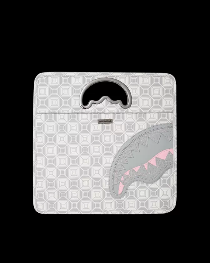 Borsa Sprayground A.I.8 - Design Intelligente con Ispirazione Africana | Elegante e Pratica per la Donna Moderna Sempre in Movimento | Compagna Urbana dal Tocco Cosmopolita 

Stile Unico, Funzionalità Senza Tempo - La Scelta Perfetta per la Vita Metropolitana