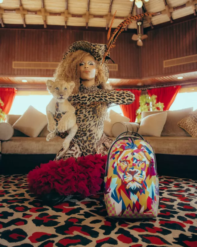 Zaino Sprayground A.I.8 - Design Unico con Stile Africano Contemporaneo, DLXV Edizione Limitata per Risvegliare il Leader che è in Te