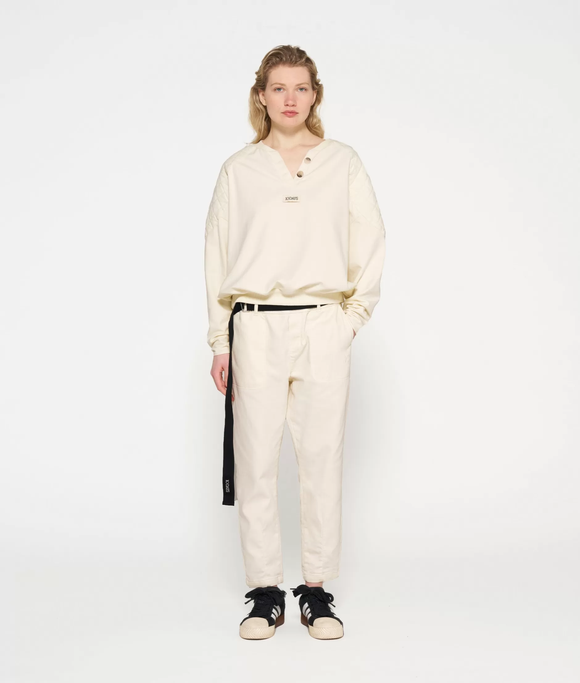 Donna 10DAYS - Felpa con Cappuccio Comoda Stile Casual, Maglione Perfetto per Serate in Città