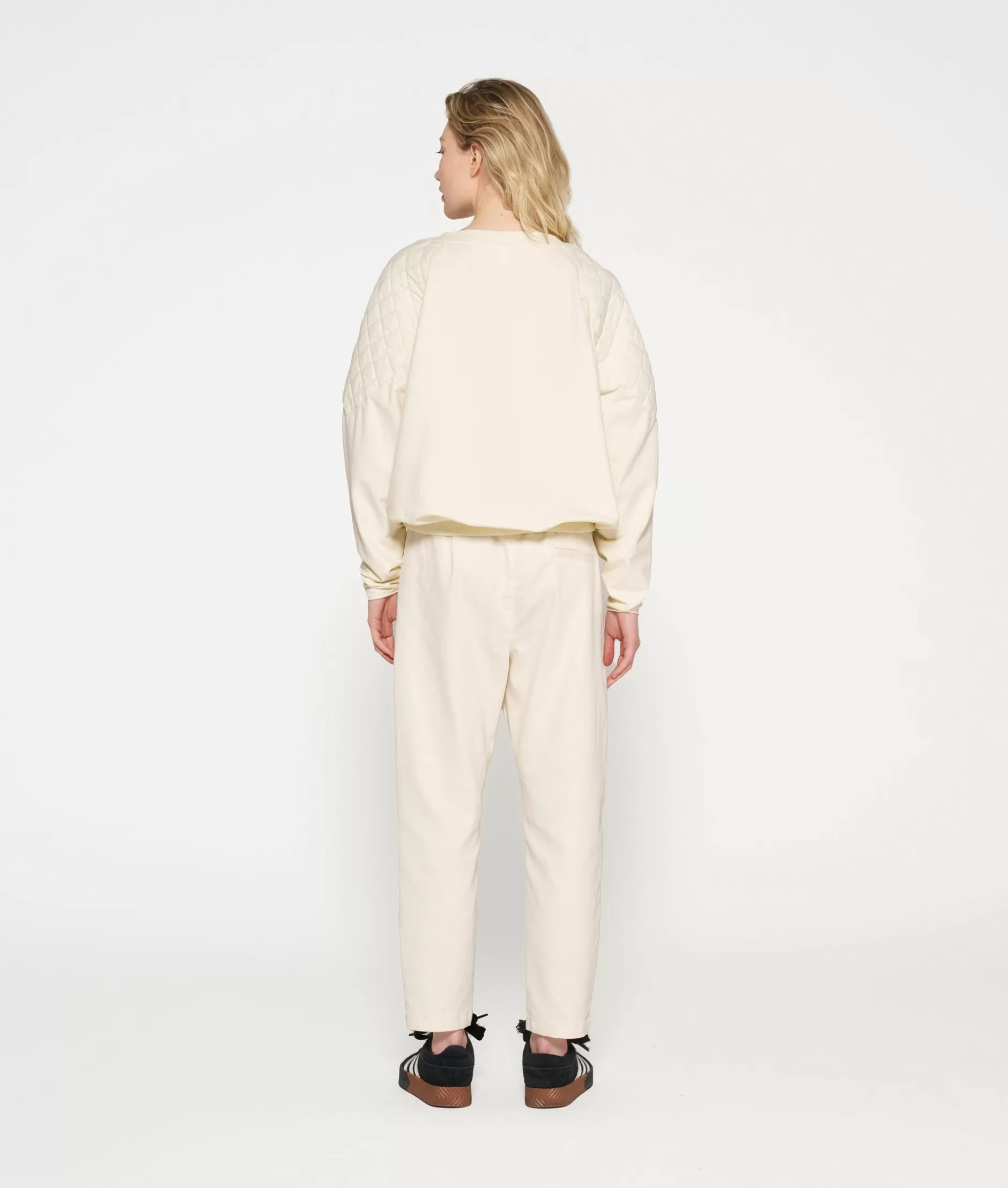 Donna 10DAYS - Felpa con Cappuccio Comoda Stile Casual, Maglione Perfetto per Serate in Città