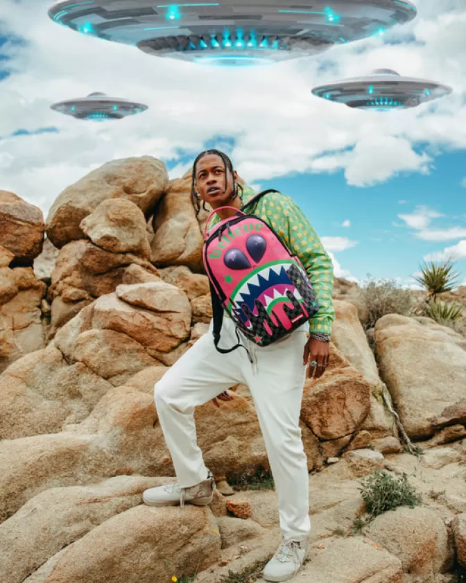 Zaino Sprayground Credi - Modello Esclusivo DLXV con Tasche Multifunzionali  
Borsa Spalla Unisex Design Ispirazionale  
Capienza Generosa, Design Unico per Stile e Funzionalità