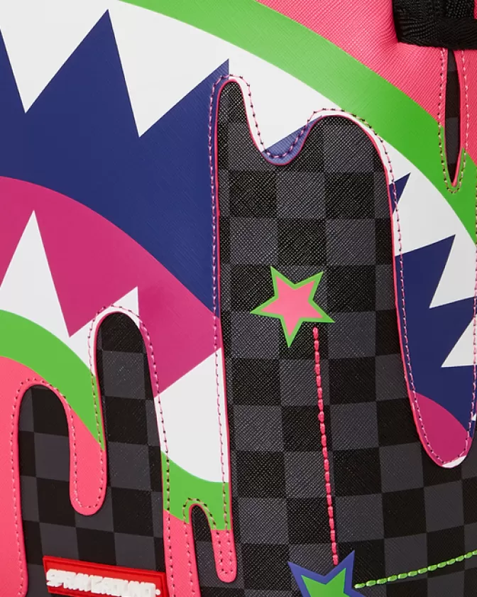 Zaino Sprayground Credi - Modello Esclusivo DLXV con Tasche Multifunzionali  
Borsa Spalla Unisex Design Ispirazionale  
Capienza Generosa, Design Unico per Stile e Funzionalità