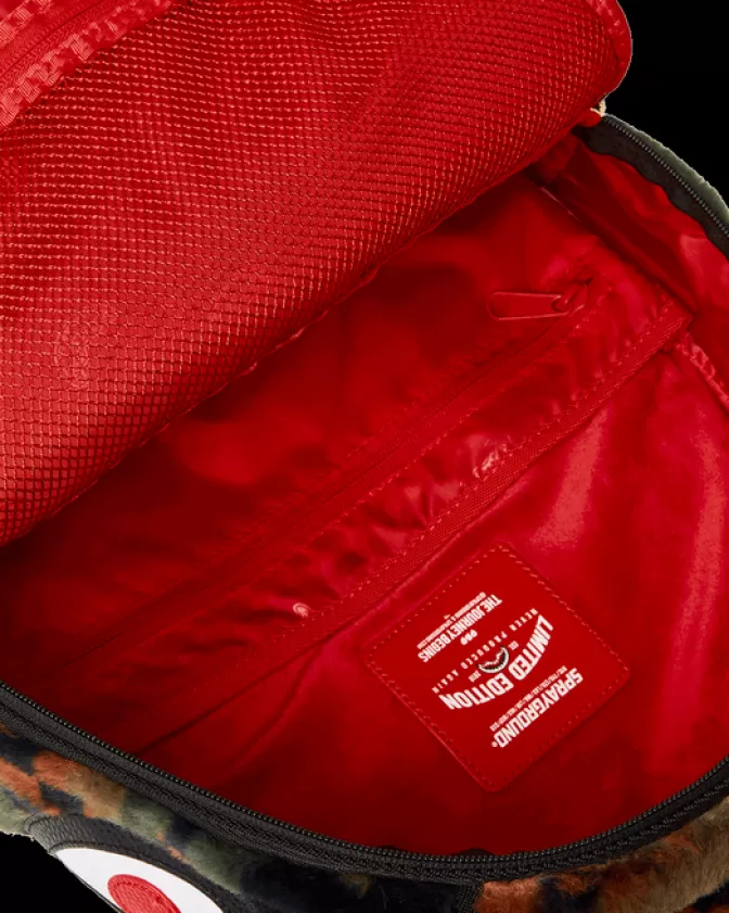 Zaino Sprayground Stellato con Motivo Squalo Pelliccia - Design Unico e Moderno