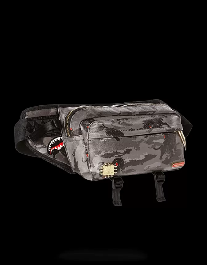 Sprayground Zaino a Tracolla Mimetismo Pantera Nera - Design Audace per Stile Urbano Esclusivo