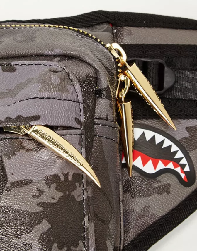 Sprayground Zaino a Tracolla Mimetismo Pantera Nera - Design Audace per Stile Urbano Esclusivo
