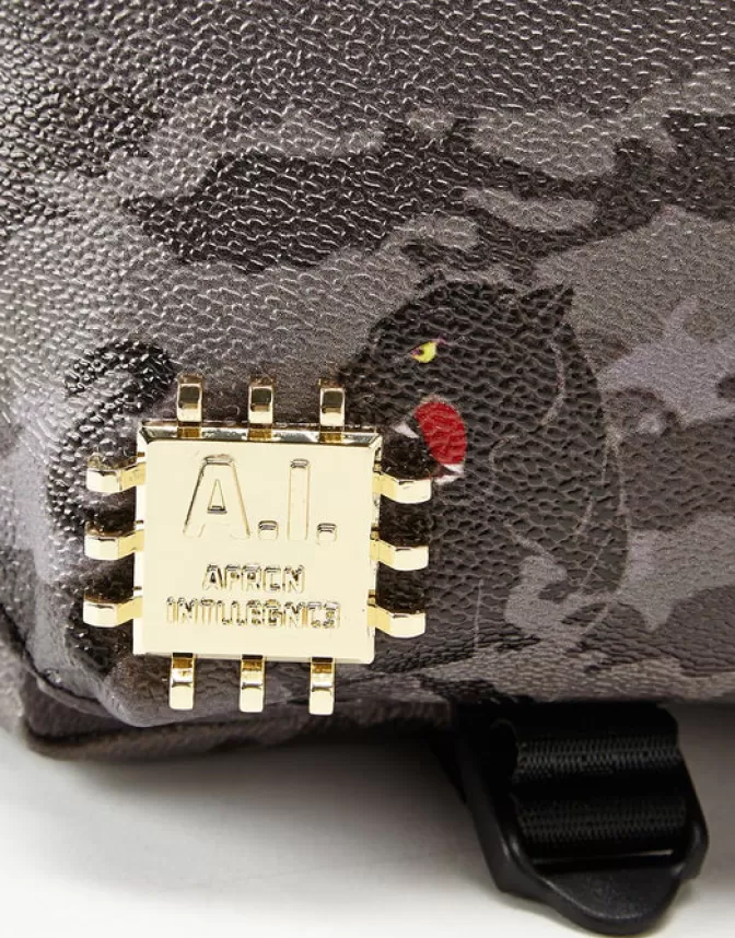Sprayground Zaino a Tracolla Mimetismo Pantera Nera - Design Audace per Stile Urbano Esclusivo