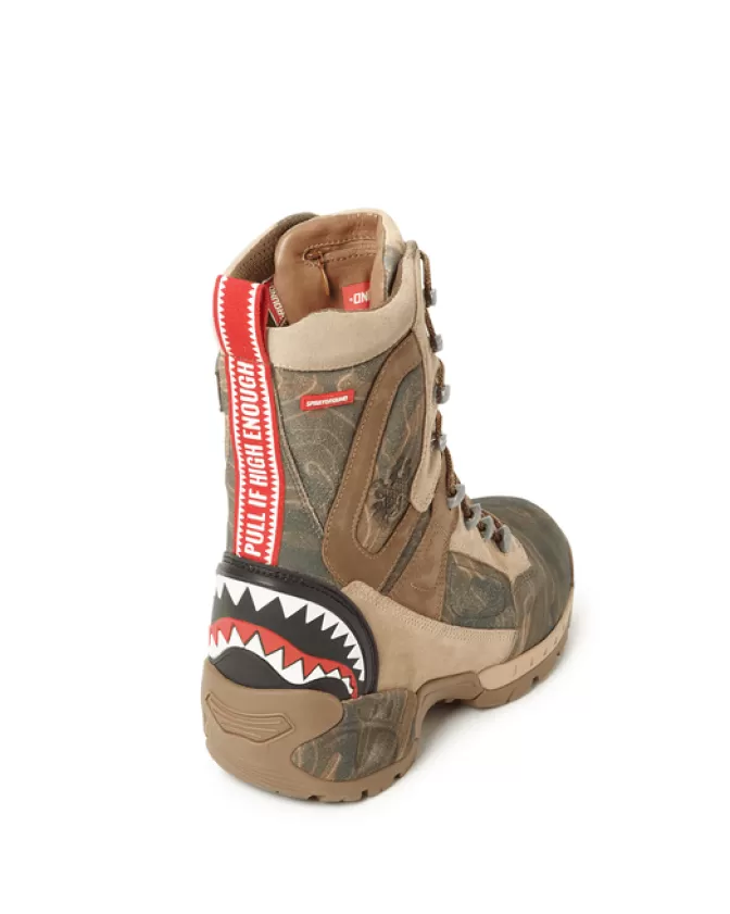 Scarpe tattiche Sprayground Cobra Fuerza - Edizione limitata 1/280 con mimetismo terreno, design militare avanzato per paracadutisti, produzione artigianale colombiana.