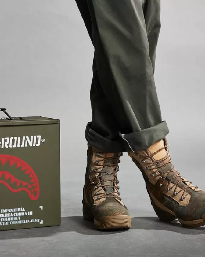 Scarpe tattiche Sprayground Cobra Fuerza - Edizione limitata 1/280 con mimetismo terreno, design militare avanzato per paracadutisti, produzione artigianale colombiana.
