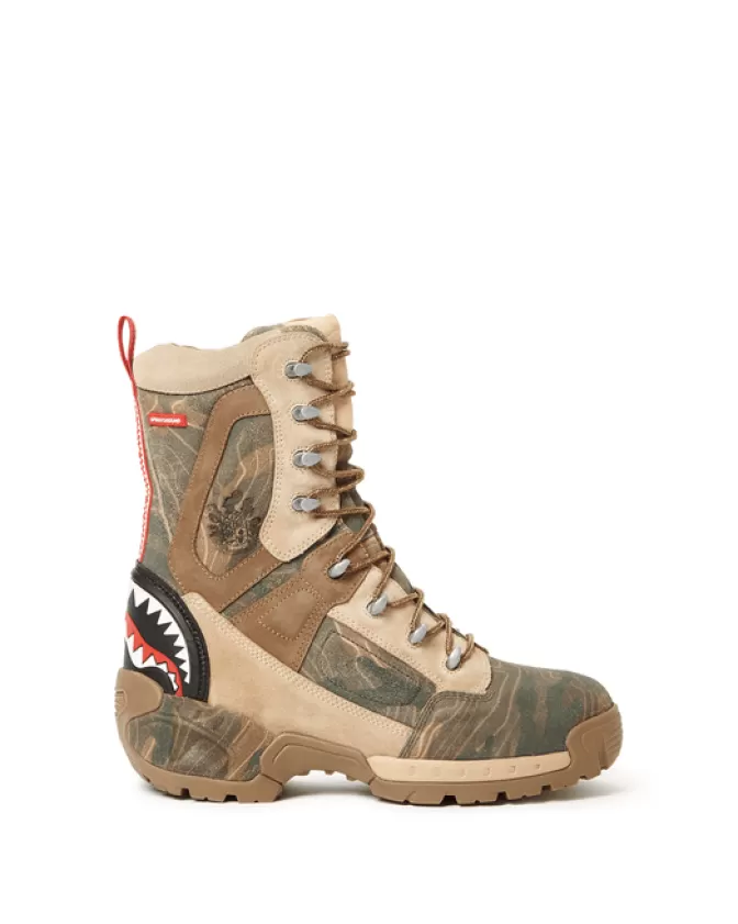 Scarpe tattiche Sprayground Cobra Fuerza - Edizione limitata 1/280 con mimetismo terreno, design militare avanzato per paracadutisti, produzione artigianale colombiana.