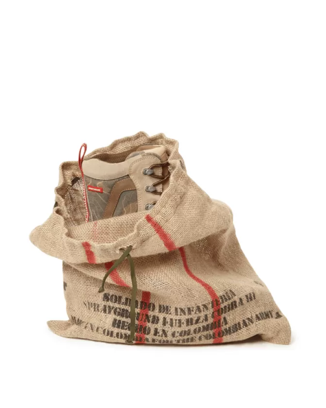Scarpe tattiche Sprayground Cobra Fuerza - Edizione limitata 1/280 con mimetismo terreno, design militare avanzato per paracadutisti, produzione artigianale colombiana.