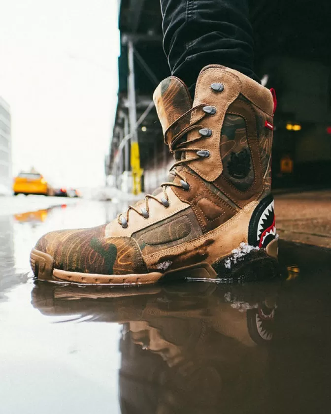 Scarpe tattiche Sprayground Cobra Fuerza - Edizione limitata 1/280 con mimetismo terreno, design militare avanzato per paracadutisti, produzione artigianale colombiana.