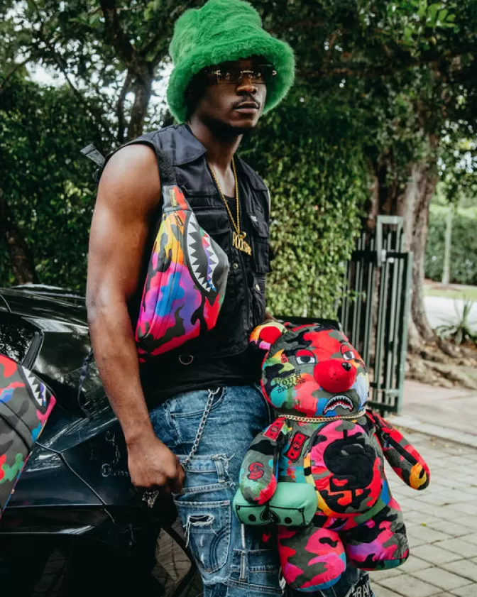 Zaini Peluche Sprayground Camoburst Design - Nuova Collezione MoneyBear Orsacchiotto Fashion 

Zaini Unisex Sprayground Stile Camouflage - Peluche Teddy Bear con Tema Money Bear 

Sprayground Zaini Originali - Edizione Limitata Orsacchiotto Camouflage & Money Bear 

Zaini Tatticali Sprayground - Peluche Camoburst Money Bear per Stile Urbano 

Zaini Sprayground Teddy Bear - Design Esclusivo MoneyBear in Stile Camouflage Chic