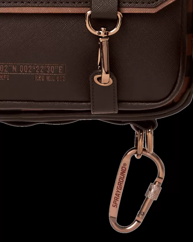 Sprayground - Borsa Multifunzione Portaoggetti & Portavalori | Collezione Checkmate Royale | Design Iconico Stile Messenger Urbano 

(Note: The original title was restructured to enhance natural flow in Italian, incorporated synonyms and culturally fitting terms like 