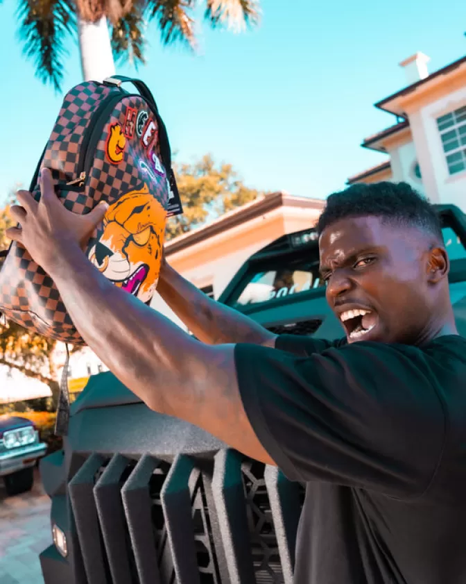 Zaino Sprayground Limited Edition - Squalo Veloce con Stampa Ghepardo (Collab Esclusiva Tyreek Hill)