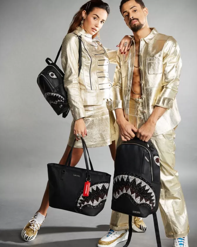 Sprayground Originale - Borsa Multiuso Capiente in Tonalità Total Black (Design Unisex) - Zaino Tracolla Impermeabile con Tasche Strategiche - Ideale per Viaggi, Palestra e Uso Quotidiano - Edizione 2024 Nero Assoluto