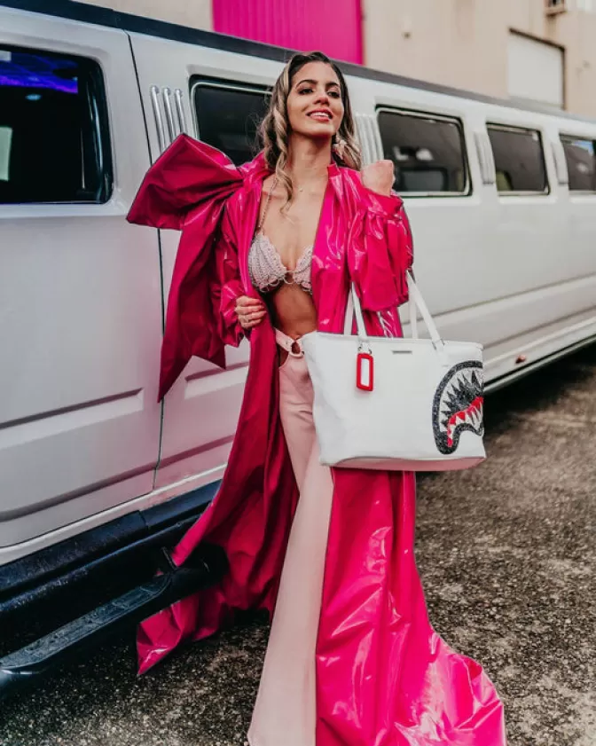 Borsa Versatile Sprayground Stile Urban - Modello Clearcut in Tinta Unica Bianco Candido, Capienza Generosa per Uso Quotidiano