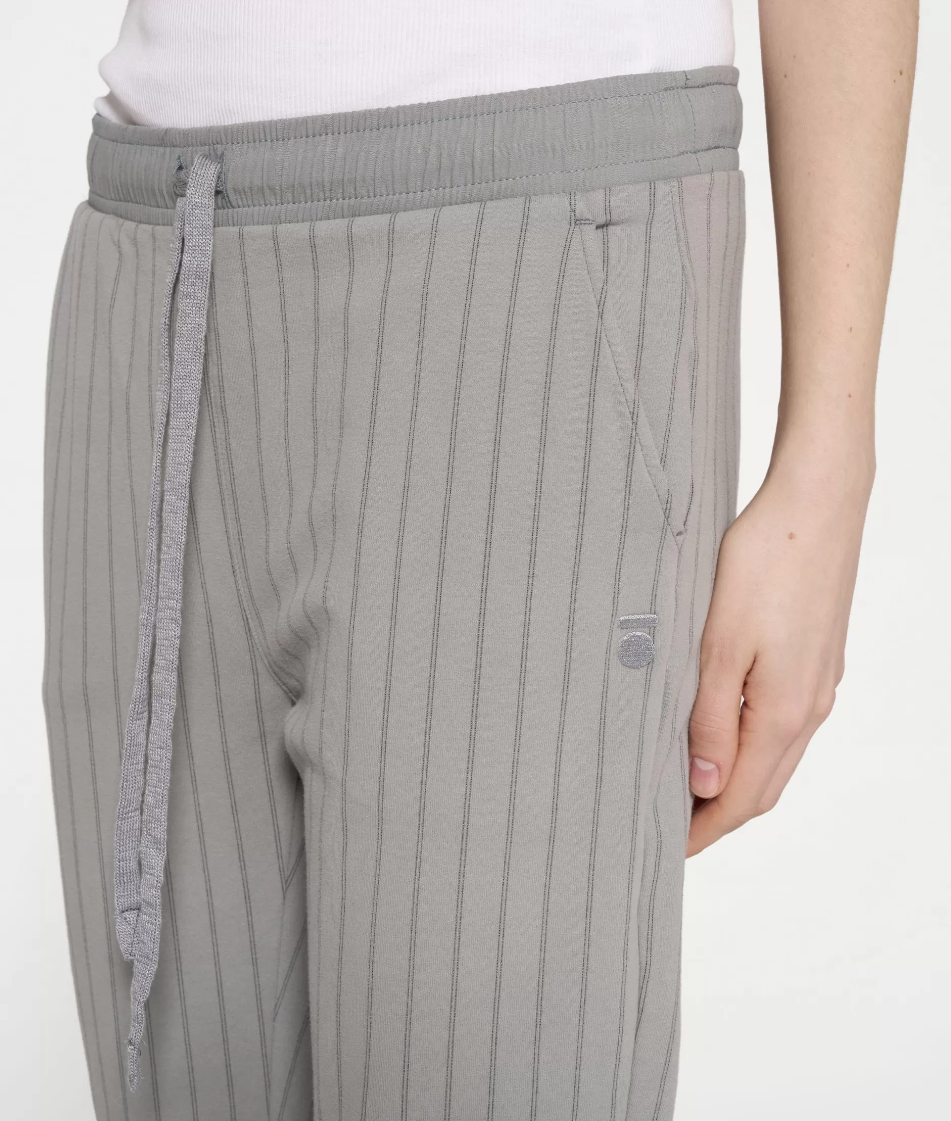 Jogger Donna a Gamba Corta con Righe Sottili - 10DAYS Stile Casual Confortevole
