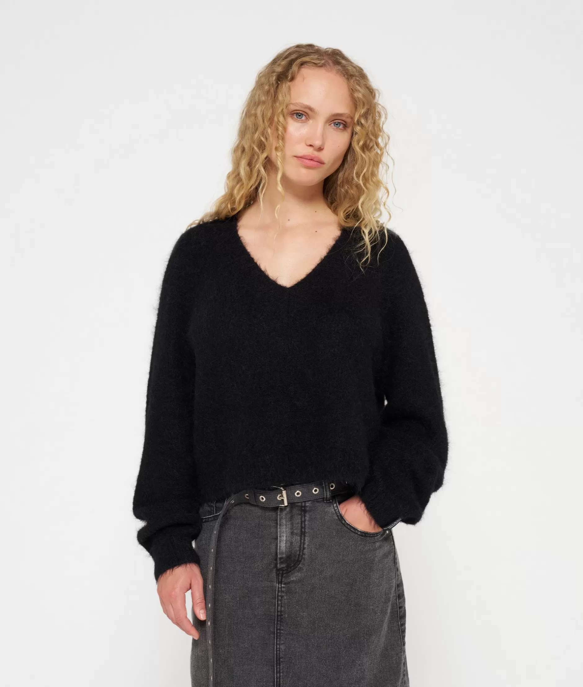 10DAYS Maglino Donna con Scollatura a V - Crop Corto in Maglia Confortevole, Stilistica Moderna per Look Casual Chic