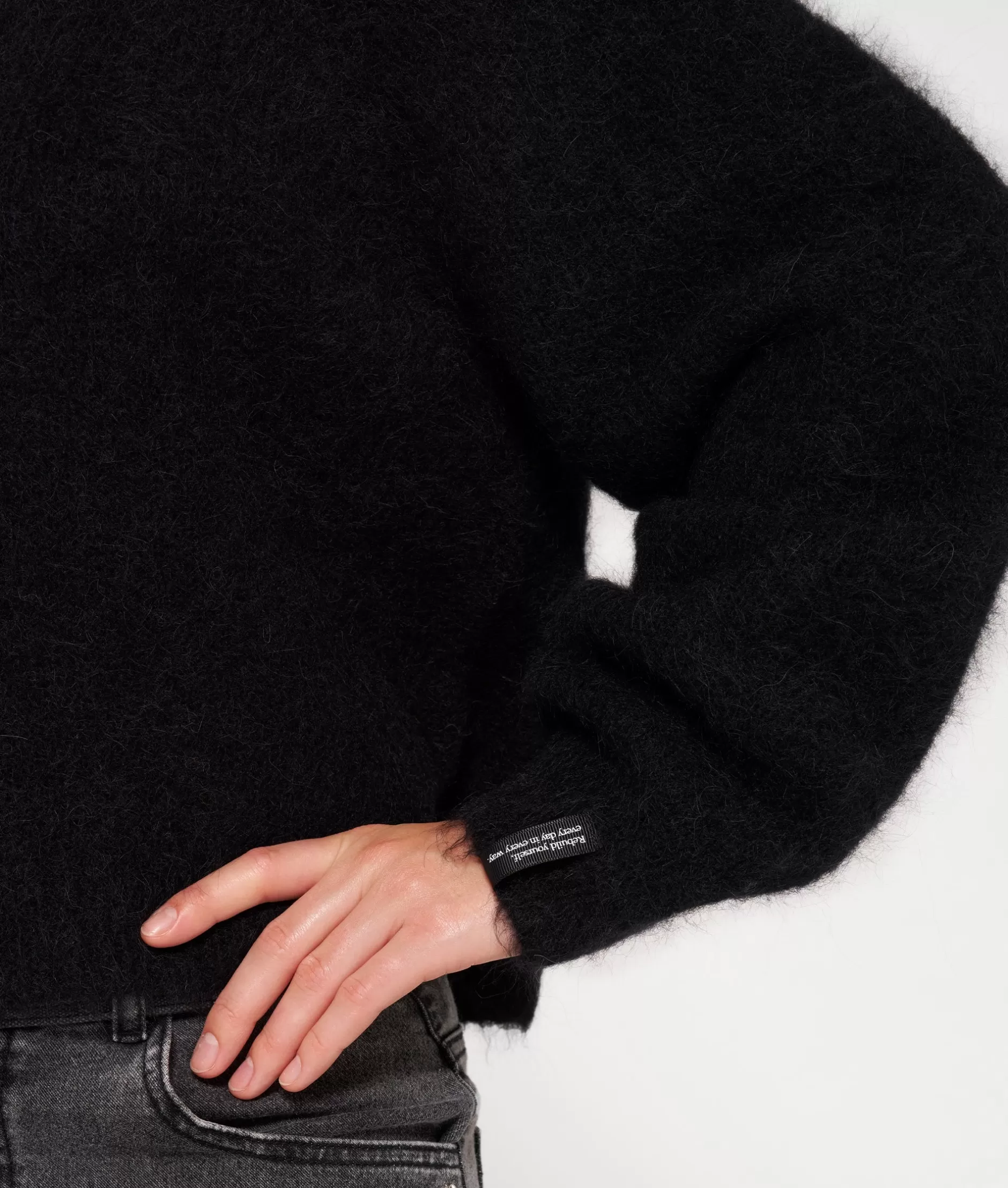 10DAYS Maglino Donna con Scollatura a V - Crop Corto in Maglia Confortevole, Stilistica Moderna per Look Casual Chic