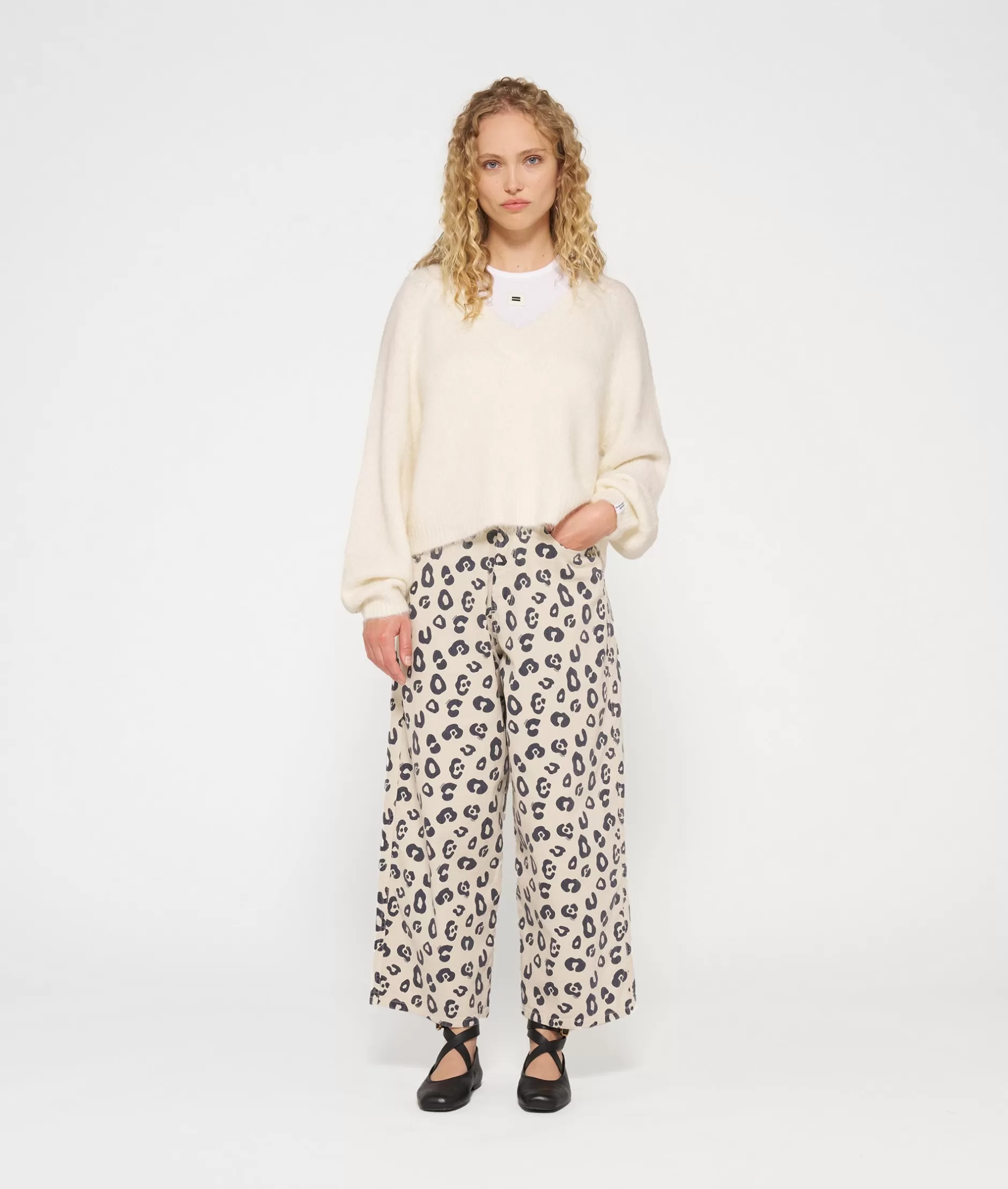 Maglione Donna Corto con Scollo a V | 10DAYS - Lavorazione a Maglia Morbida per Stile Casual