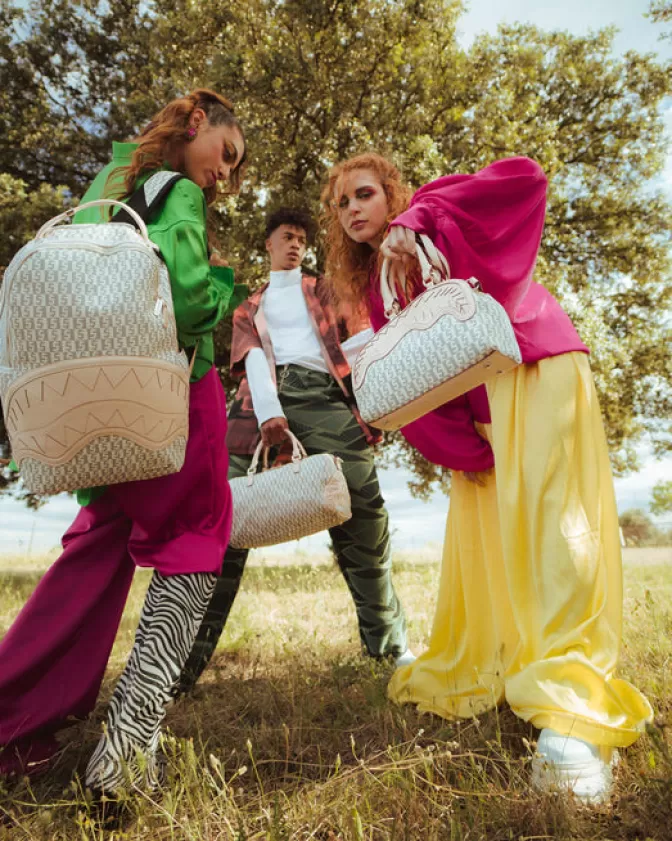 Sprayground Borse Limited Edition - Fior Fiore con Design Squalo Elegante