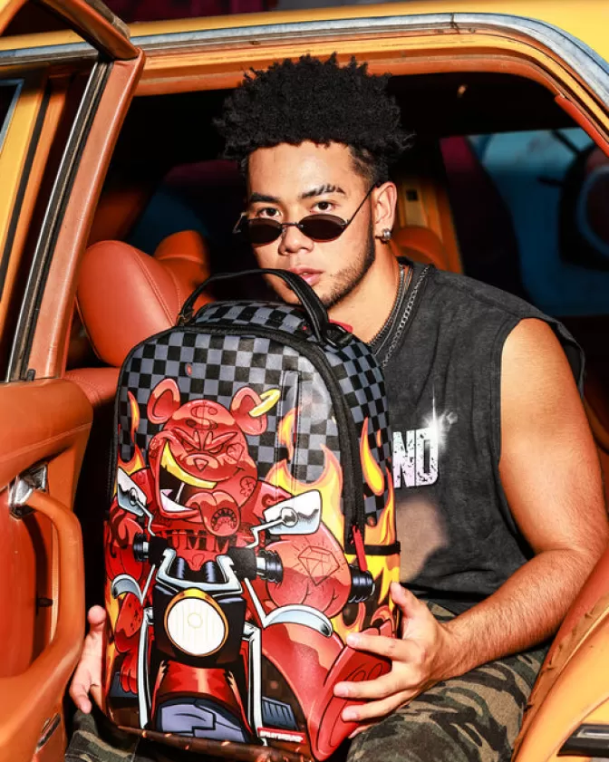 Sprayground - Zaino Streetwear Design Edgy con Squalo Fiammato | Modello DLXV | Capienza XL | Tessuto Resistente | Stile Unico!