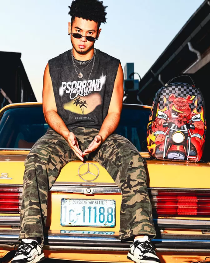 Sprayground - Zaino Streetwear Design Edgy con Squalo Fiammato | Modello DLXV | Capienza XL | Tessuto Resistente | Stile Unico!