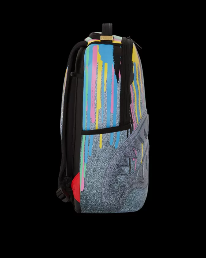 Zaino Sprayground Design Pietra Luminosa - Modello Esclusivo DLXV con Stile Urban 

Zaini Sprayground Edizione Limitata - Pietra Drippy DLXV con Tasche Multifunzionali 

Sprayground Backpack Premium - DLXV Drippy Stone Design Avanguardistico per Giovani Creativi