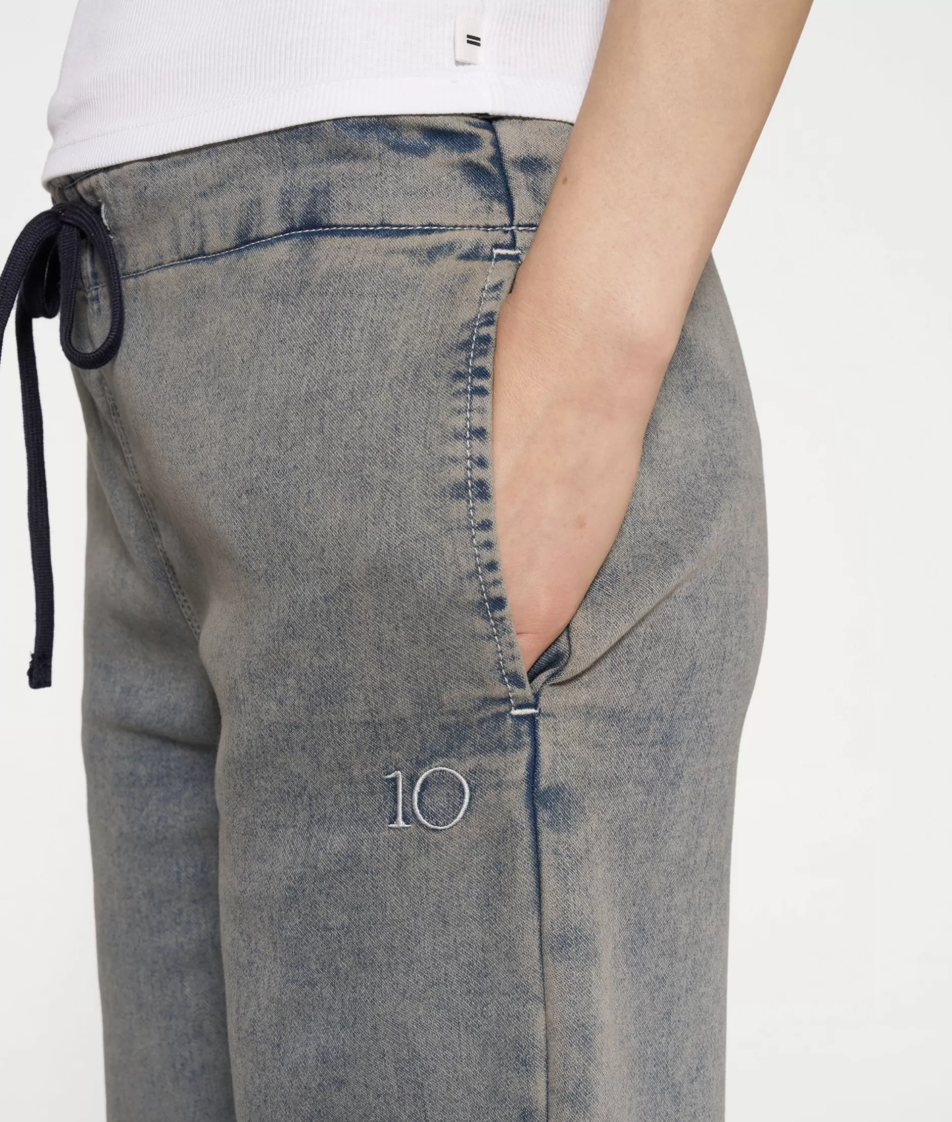 10DAYS Pantaloni Donna a Gamba Svasata - Jogger in Denim Confortevole e Stiloso
