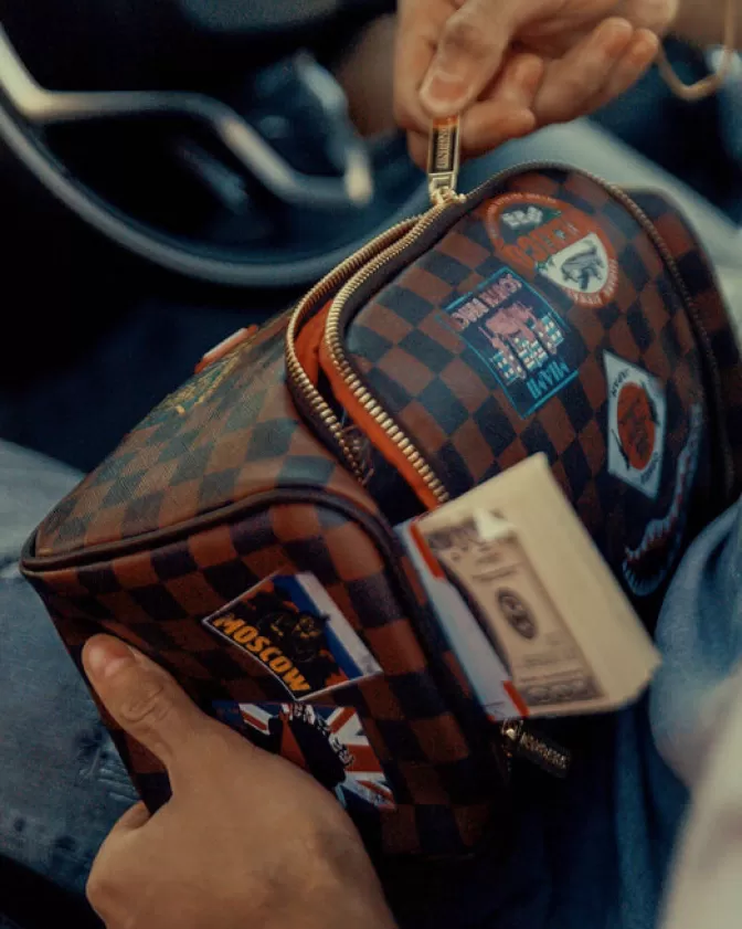 Borsa Cosmetici Sprayground Portavalori - Trousse da Viaggio Premium con Design Esclusivo, Stile Urbano e Funzionalità Moderna | Global Mogul Collection