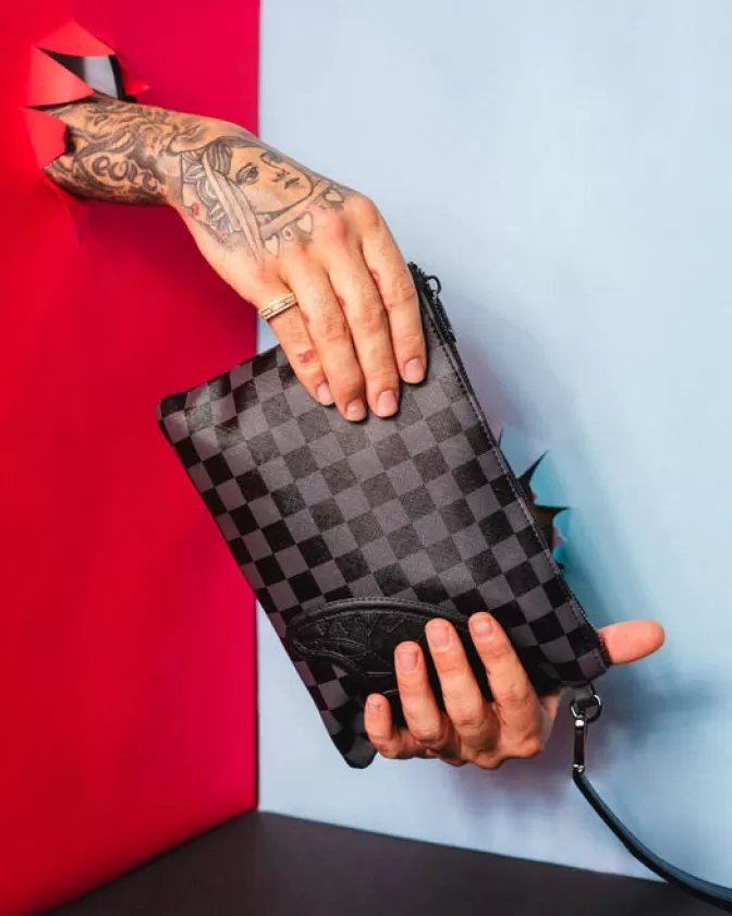 Borsa a Tracolla Crossover Sprayground - Nero Henny, Design Unico e Capiente per Stile Urbano Inconfondibile. Essenziale e Multifunzionale, Perfetta per Ogni Occasione.
