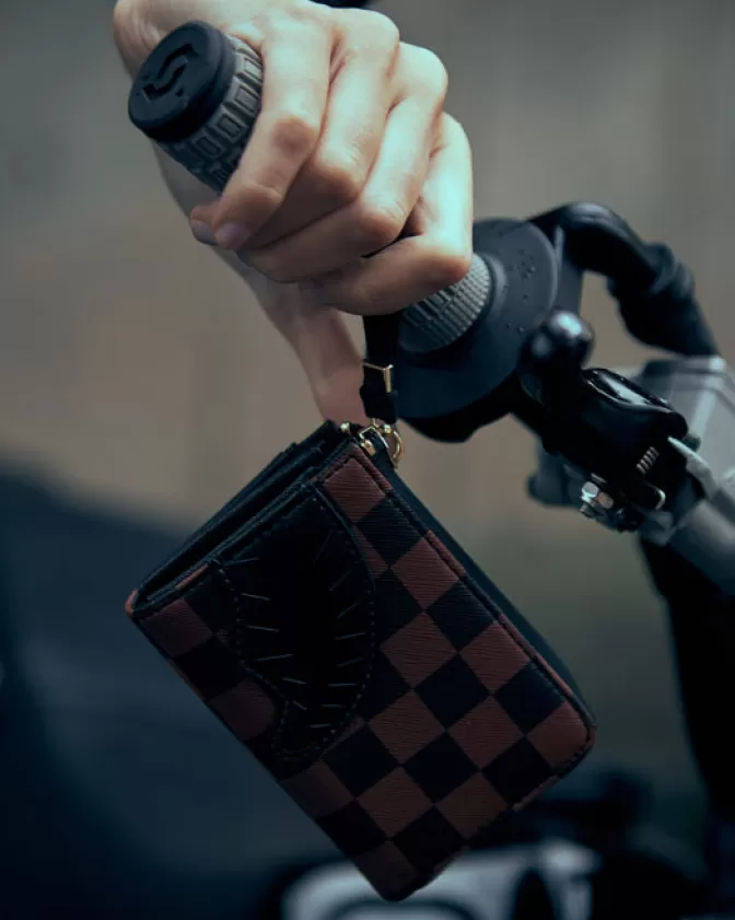 Portafoglio Sprayground Henny Lock - Squali Urbani a Parigi con Stile Esclusivo