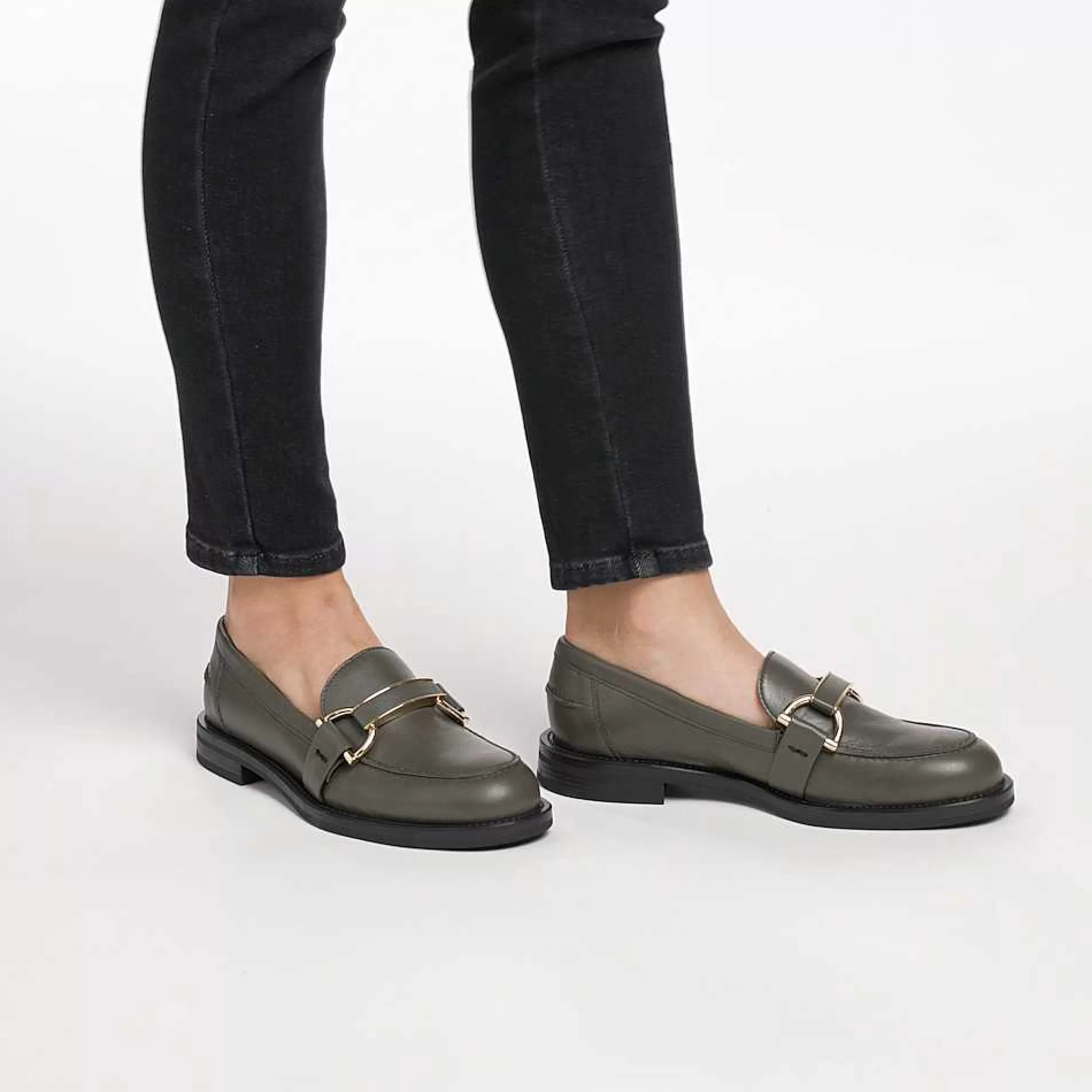 Comodi Mocassini in Pelle per Donna con Fibbia Decorativa - Scarpe con Lacci Eleganti per Stile Classico Femminile