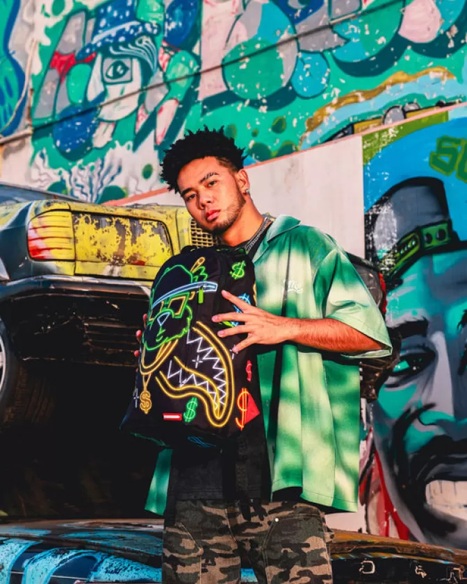 Zaino Sprayground Urbano Stile Orso Banconote con Luci della Città - Design Unico per Strada Metropolitana