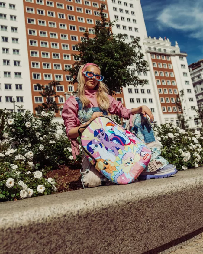 Zaino Sprayground Limited Edition – Stile Unico con My Little Pony e Design Shark Squad