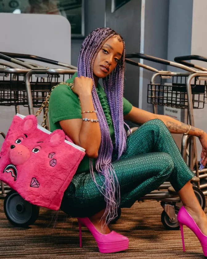 Sprayground | Borraccia Morbida MoneyBear in Peluche - Tracolla Elegante Rosa