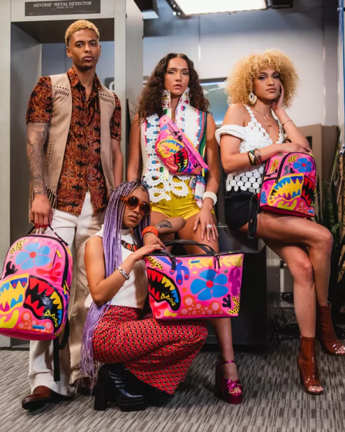 Zaino Sprayground: Viaggio Psichedelico per Esploratori Urbani - Tracolla Unisex con Stampa Allucinante