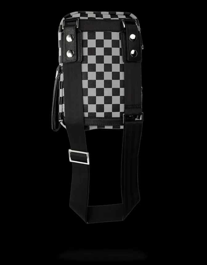 SPRAYGROUND: BORSELLI URBANI CON SQUALI RIFLETTENTI E STILE PARIGINO - COLLEZIONE TRACOLLA ANTIURTO 

(Nota: Ho mantenuto elementi distintivi aggiungendo descrittori contestuali come 