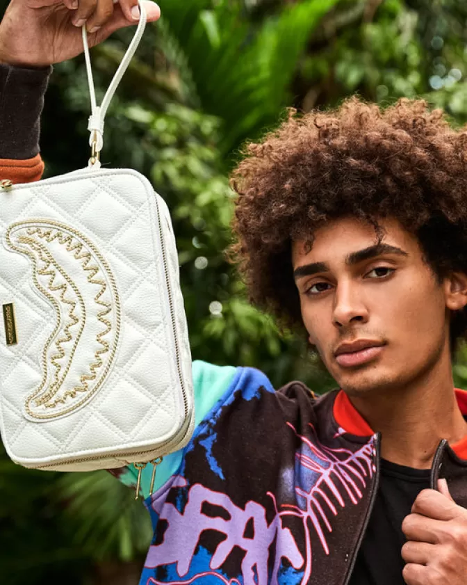 Borsa da Toeletta Sprayground 'Riviera Le Blanc' con Catena Dorata e Design Squalo - Elegante e Funzionale per Viaggi in Stile
