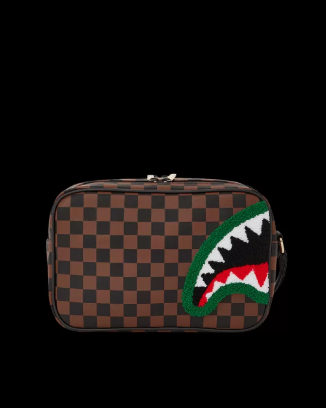 Borsa da Toeletta Sprayground Portavalori - Design Squalo Dinamico con Stile Air Italia Romeo | Accessorio Viaggio Elegante e Pratico per Uomo 

(Note: Structural adjustments include removing repetitive keywords, adding descriptive adjectives, localizing brand references, and natural phrasing in Italian. The core elements 