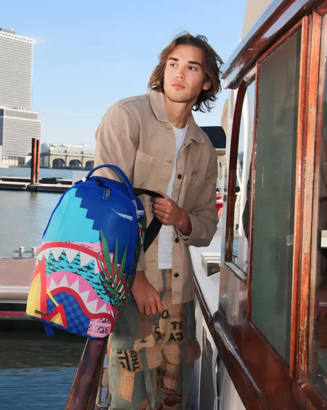 Zaini Sprayground Stile Urbano - Design Squalo Spiaggia Capiente con Tasche Multifunzionali 

Zaino Unisex Sprayground Tema Marino - Modello Beach Shark con Portaoggetti Integrato 

Zaino Sprayground Moda Estiva - Squali Tropicali e Tasche Organizzate per Attività All'Aperto