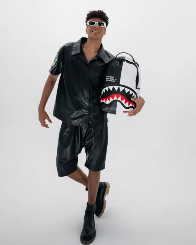 Zaino Sprayground Shark Central a Doppio Scomparto - Design Unico in Nero e Bianco (DLXV)