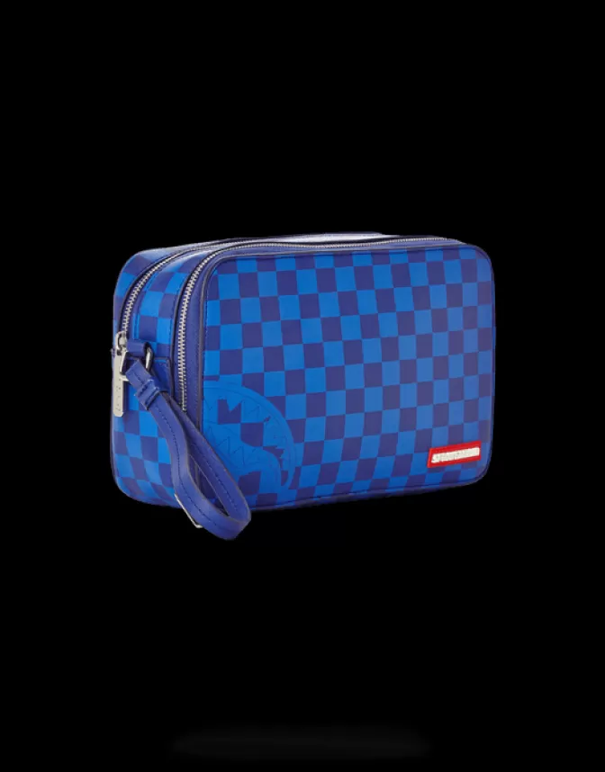 Borse da Toeletta Sprayground - Portaoggetti Multifunzione con Tema Squalo & Galassia  
Accessori da Viaggio Stile Urban - Custodia Cosmica Portavalori Unisex  
Capienza Multiuso con Grafica Squalo Spaziale - Design Esclusivo per Oggetti Personali