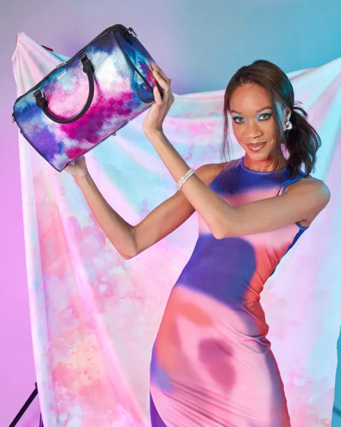 Borsa Sportiva Compatta Sprayground Shark Club - Design Futurista Electronica, Ideale per Viaggi e Palestra