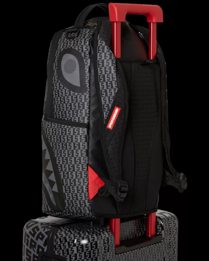 Valigia Rigida a Mano Sprayground Sharknomics - Design Stealth Pilot con Motivi Squalo Futuristici, Ideale per Viaggi Tecnici (Disponibile Online)