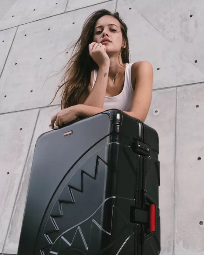 Set Valigie Sprayground Premium - Linea Sharkitecture con Design Modellato  
Capienza Extra Large | Kit Completo 2 Pezzi per Viaggi Prolungati