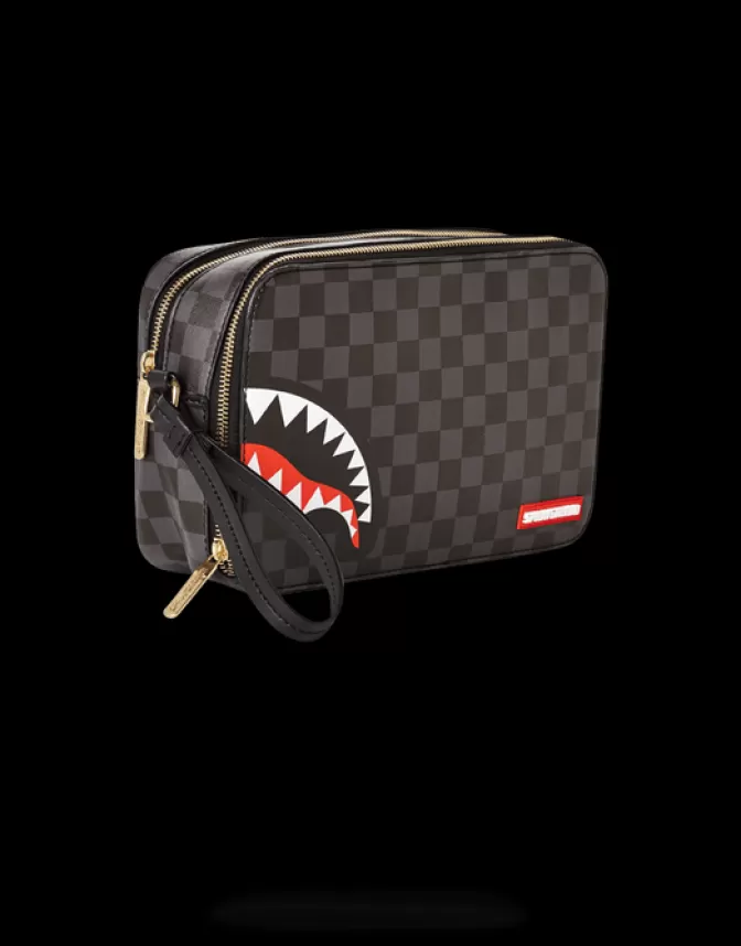 Sprayground Borsa Cosmetici 'Money Bags' - Design Squali Parigini in Edizione Scacchi Neri - Accessori da Viaggio Stravaganti 

(Note: This localized Italian version maintains key elements while rephrasing structure, uses natural connector words, and adds cultural descriptors like 