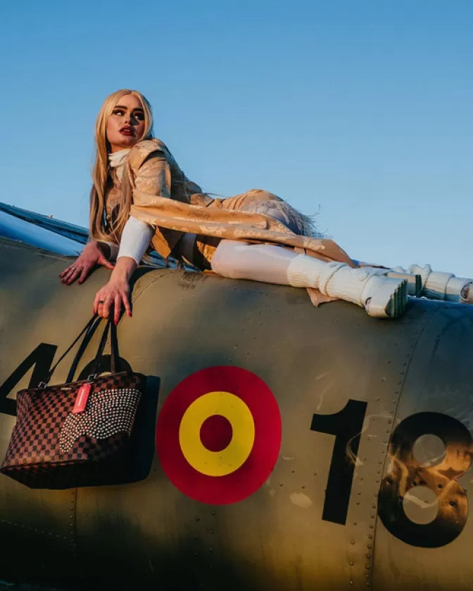 Sprayground Borsa Tote con Stampa Squali nella Città della Luce - Edizione Polaris