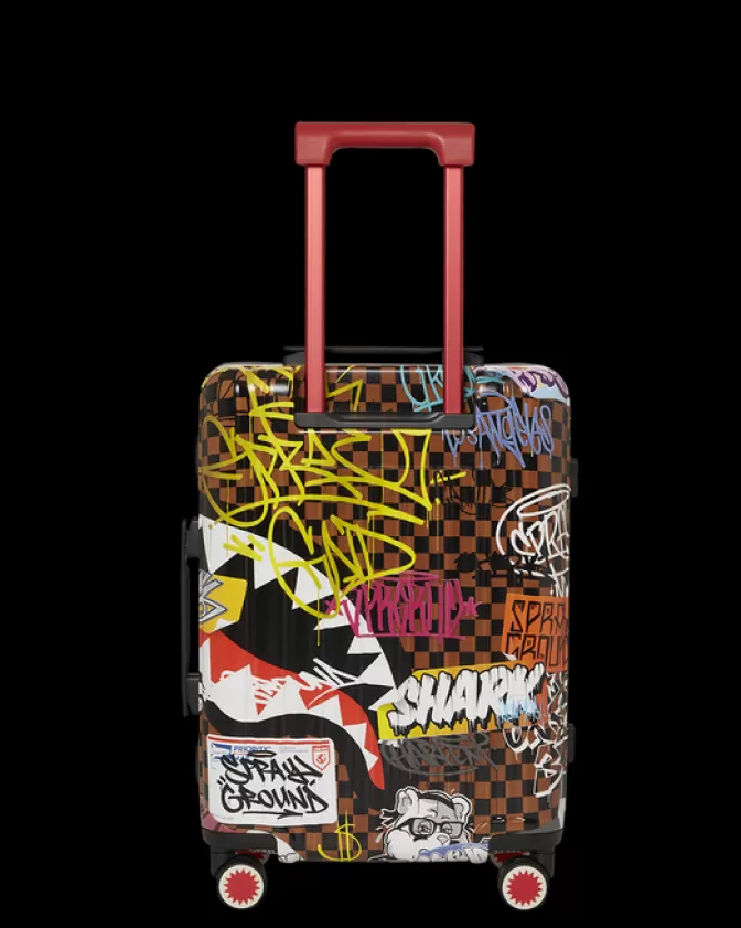 Sprayground | Valigia Rigida Cabina SharknauTIc – Edizione Limitata Sharks in Paris, Tendenze Streetwear 2024